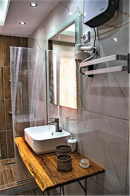 Kassandrou Suite Hot Tub-Jakuzzi - 2 Bedrooms - Big Balcony - Center 테살로니키 외부 사진