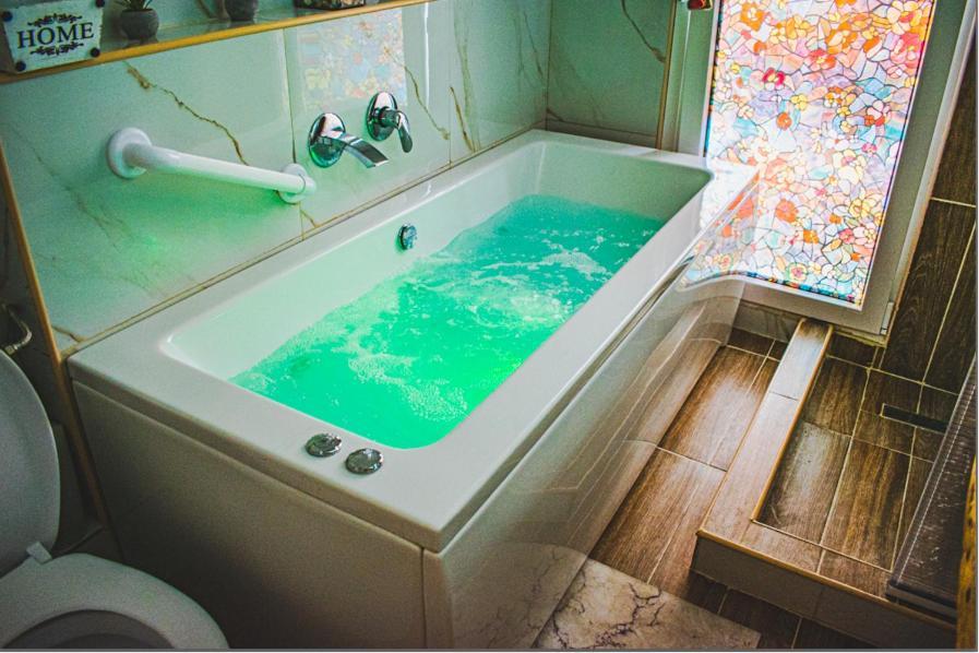 Kassandrou Suite Hot Tub-Jakuzzi - 2 Bedrooms - Big Balcony - Center 테살로니키 외부 사진